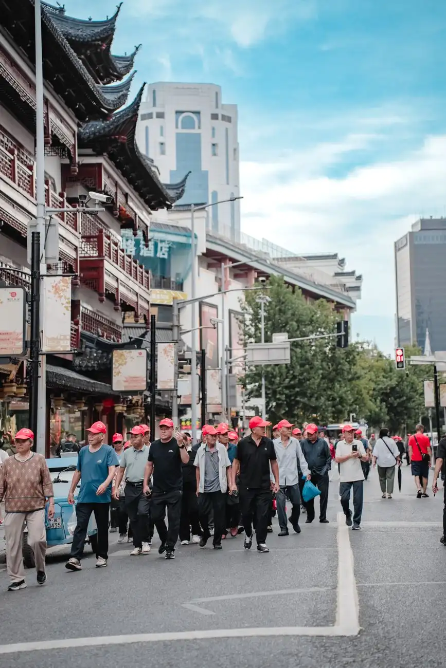 深圳信展胶业密封胶与工业胶粘剂产品技术参数对比分析